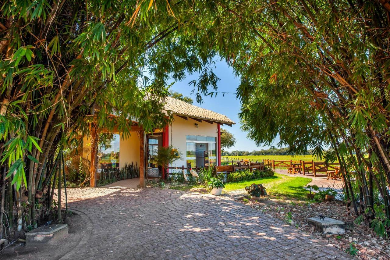 Pousada Piuval Poconé Εξωτερικό φωτογραφία
